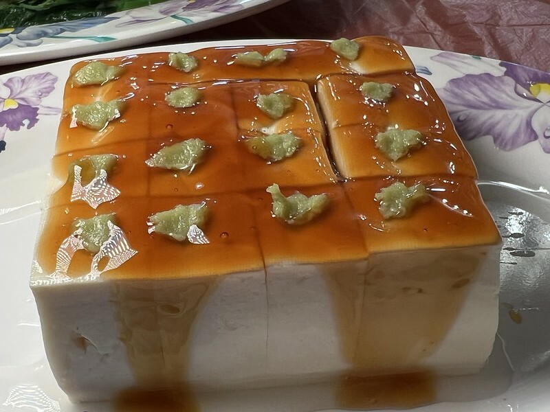 【台灣，嘉義縣，阿里山】在地的好滋味，街角永富苦茶油雞(允裕餐飲)。（阿里山美食/樂野部落美食A