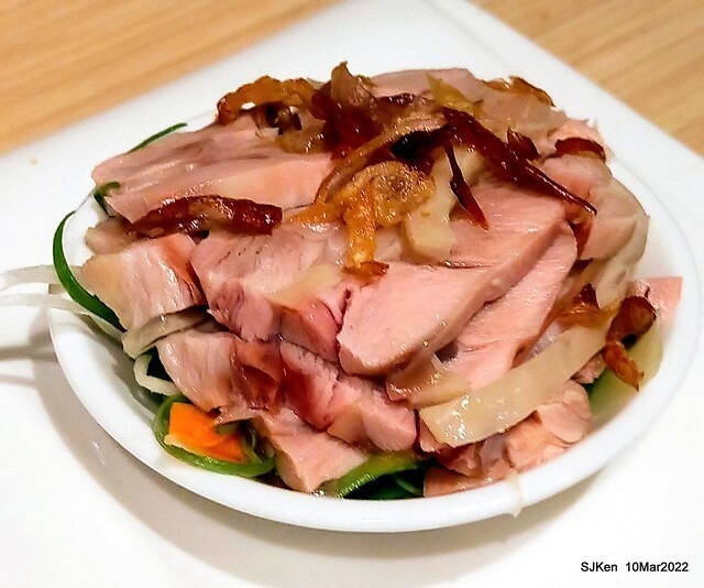 「鯉魚 The Carp」餐廳(Taiwanese & Japanese dishes restaurant), mullet roe fried rice , spicy fried noodle &Matsusaka meat ramen), Taipei, Taiwan, Mar 11, 2022.