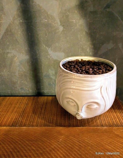 「鯉魚 The Carp」餐廳(Taiwanese & Japanese dishes restaurant), mullet roe fried rice , spicy fried noodle &Matsusaka meat ramen), Taipei, Taiwan, Mar 11, 2022.