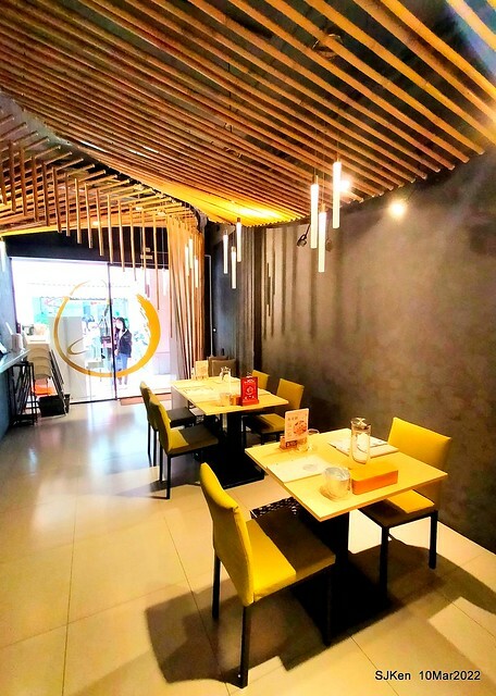 「鯉魚 The Carp」餐廳(Taiwanese & Japanese dishes restaurant), mullet roe fried rice , spicy fried noodle &Matsusaka meat ramen), Taipei, Taiwan, Mar 11, 2022.