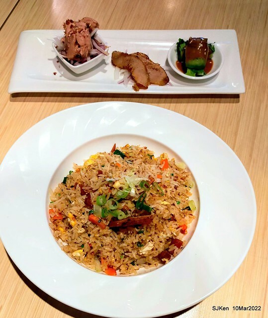 「鯉魚 The Carp」餐廳(Taiwanese & Japanese dishes restaurant), mullet roe fried rice , spicy fried noodle &Matsusaka meat ramen), Taipei, Taiwan, Mar 11, 2022.