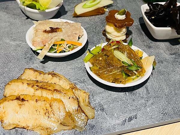 大稻程迪化街時尚料理:鯉魚 The Carp。主打烏魚子創意