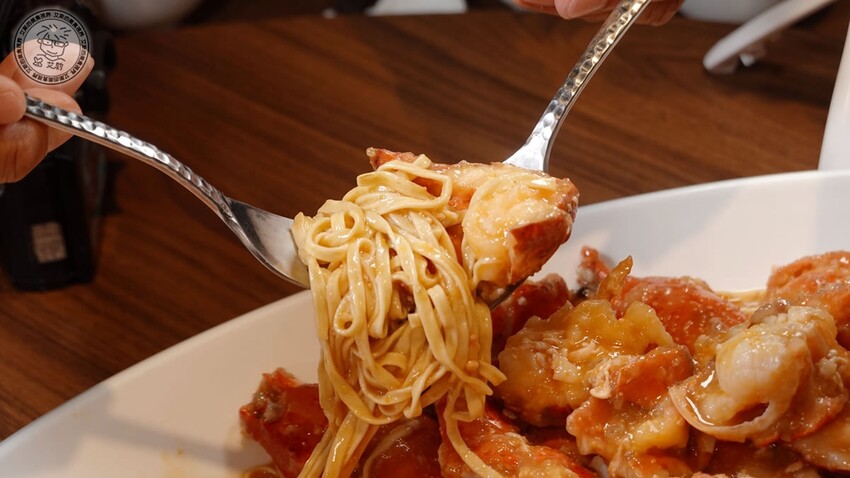 【 難定私廚 】2023春夏新菜上桌囉!法國進口正龍鱈外酥內鮮嫩讓人口水直流,用15年陳皮浸泡後烤出的烤鴨肉