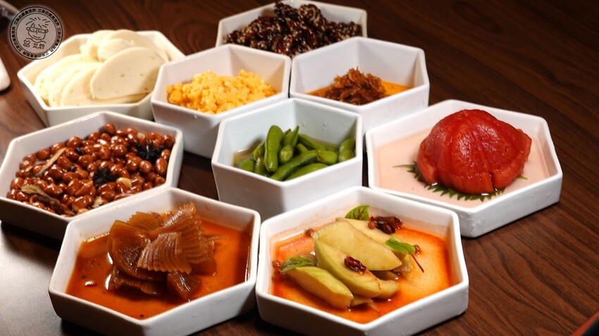 【 難定私廚 】2023春夏新菜上桌囉!法國進口正龍鱈外酥內鮮嫩讓人口水直流,用15年陳皮浸泡後烤出的烤鴨肉