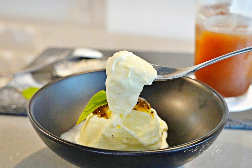 【台北】圓山站｜Coftail Taipei 酒咖，春末 Umai Set ，達克瓦茲、杏仁酒布丁