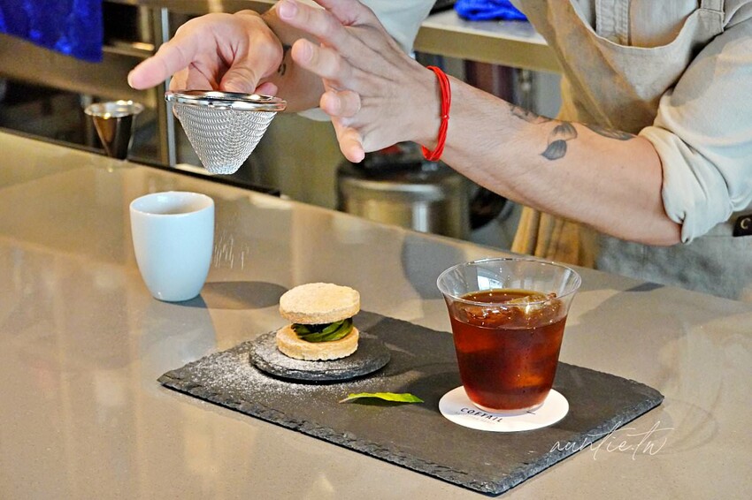 【台北】圓山站｜Coftail Taipei 酒咖，春末 Umai Set ，達克瓦茲、杏仁酒布丁