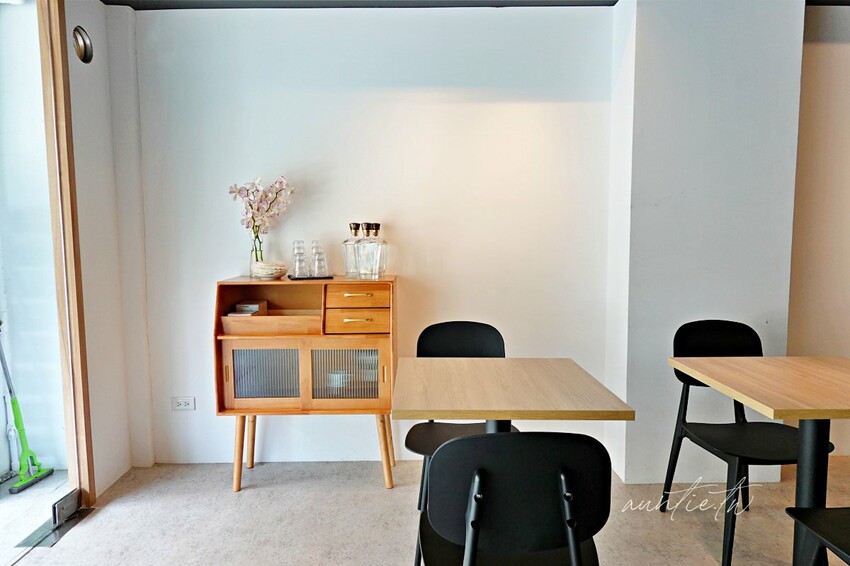 【台北】圓山站｜Coftail Taipei 酒咖，春末 Umai Set ，達克瓦茲、杏仁酒布丁