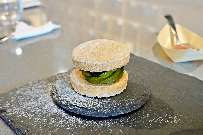 【台北】圓山站｜Coftail Taipei 酒咖，春末 Umai Set ，達克瓦茲、杏仁酒布丁