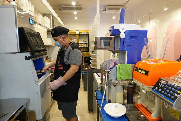 好吃台北公館冰店推薦-何家甜品鋪公館汀州店,公館好吃雪花冰外送 (24).jpg