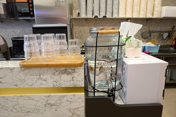 好吃台北公館冰店推薦-何家甜品鋪公館汀州店,公館好吃雪花冰外送 (15).jpg