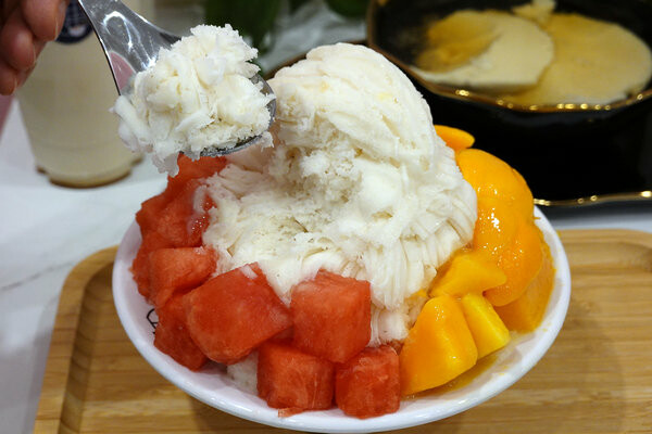 好吃台北公館冰店推薦-何家甜品鋪公館汀州店,公館好吃雪花冰外送 (31).jpg