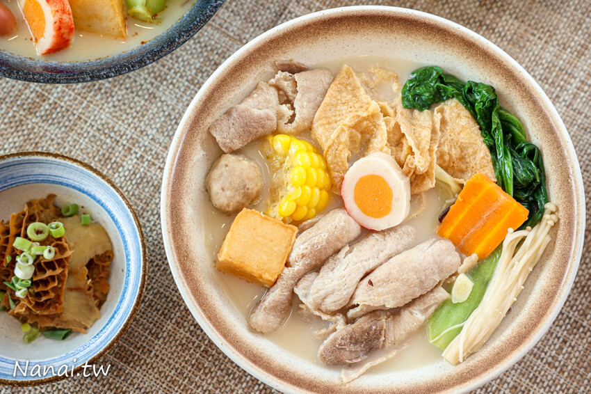 新開幕 !獨家研發濃郁紅湯,口感香辣帶麻,點套餐還有香蔥棒超划算,必點招牌滷味、新品日式胡麻拌麵,平價CP值高吃過會再訪,春分養生麻辣燙