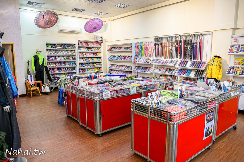 新開幕 !獨家研發濃郁紅湯,口感香辣帶麻,點套餐還有香蔥棒超划算,必點招牌滷味、新品日式胡麻拌麵,平價CP值高吃過會再訪,春分養生麻辣燙