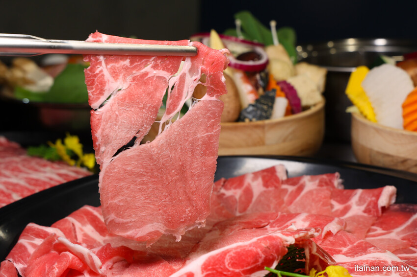 台南火鍋「貳鍋三新精緻鍋物」對中名字免費請你吃蝦蝦! @台南好Food遊