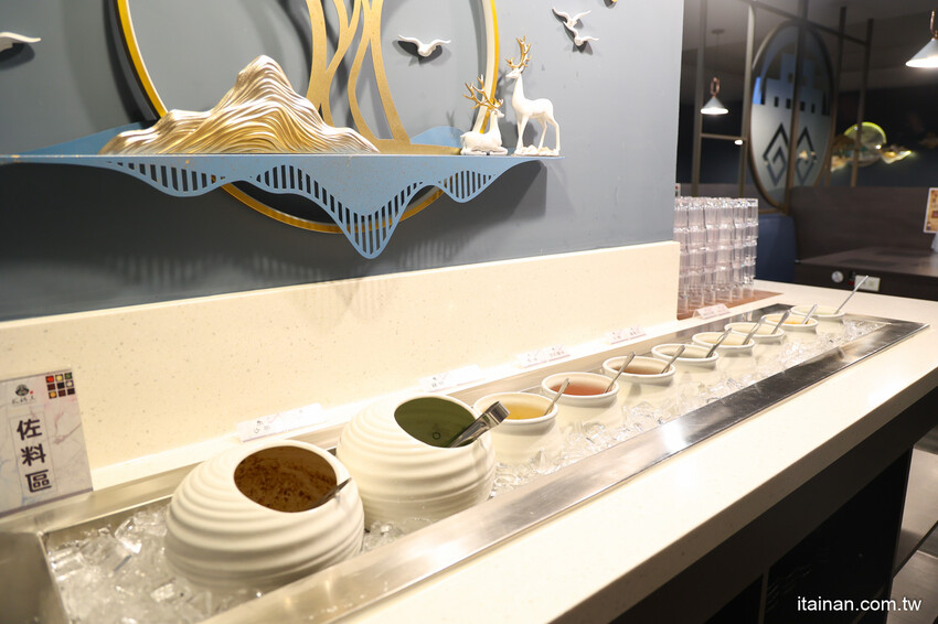 台南火鍋「貳鍋三新精緻鍋物」對中名字免費請你吃蝦蝦! @台南好Food遊