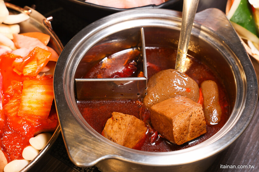 台南火鍋「貳鍋三新精緻鍋物」對中名字免費請你吃蝦蝦! @台南好Food遊