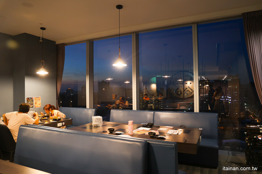 台南火鍋「貳鍋三新精緻鍋物」對中名字免費請你吃蝦蝦! @台南好Food遊