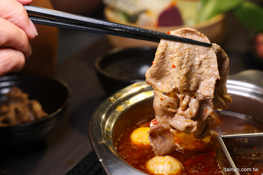 台南火鍋「貳鍋三新精緻鍋物」對中名字免費請你吃蝦蝦! @台南好Food遊