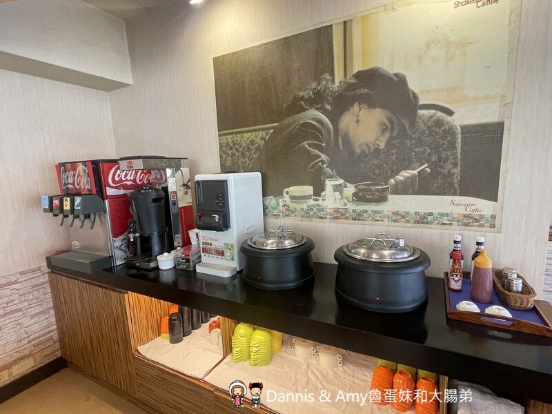 湖口牛排餐廳分享︱京典日式炸牛專賣店。肉量令人滿意熟度自己決定,自助吧飲料冰淇淋濃湯甜品無限享用 - Dannis Amy魯蛋妹大腸弟︱美食旅遊生活