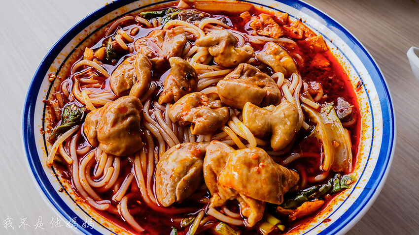 淡水美食,淡水捷運站美食,淡水中正路美食,重慶小麵,酸辣粉推薦,淡水螺獅粉,淡水酸辣粉推薦,淡水老街美食,淡水大都會廣場,淡水四川料理