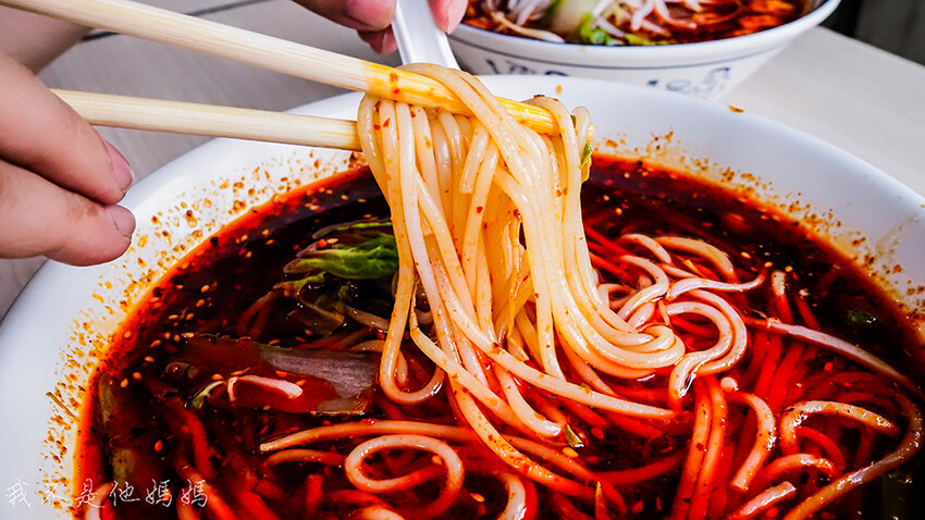 淡水美食,淡水捷運站美食,淡水中正路美食,重慶小麵,酸辣粉推薦,淡水螺獅粉,淡水酸辣粉推薦,淡水老街美食,淡水大都會廣場,淡水四川料理