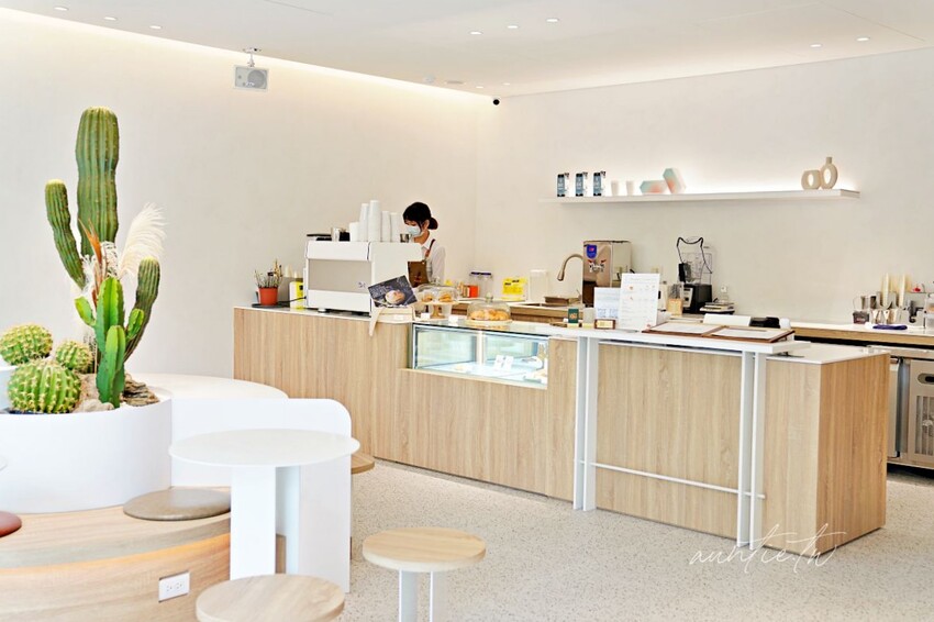 【台北】CEO Kitchen | LZPT Eatery沙漠虛無風格的裝潢與甜點咖啡廳