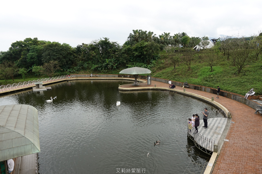 親子景點》朱銘美術館 散步玩水欣賞藝術品 親子同遊親近大自然 - 艾莉絲愛旅行