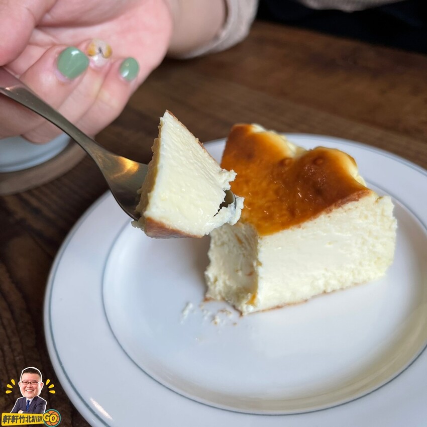 在恬靜愜意的氛圍品茶飲.享受手作甜點 買醉布丁.水蜜桃伯爵茶捲.台灣茶.馬薩拉香料奶茶