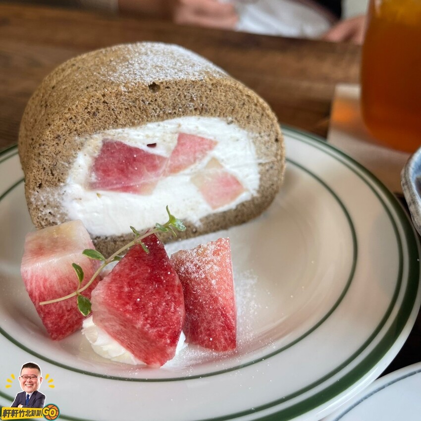 在恬靜愜意的氛圍品茶飲.享受手作甜點 買醉布丁.水蜜桃伯爵茶捲.台灣茶.馬薩拉香料奶茶