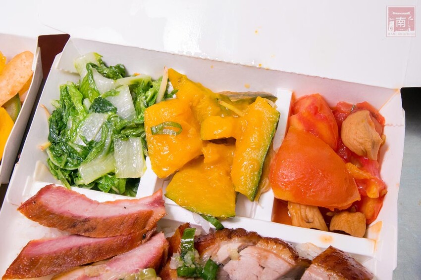 【臺南美食】正宗港式燒臘便當｜主廚超過15年燒臘經驗｜超大隻雞腿｜燒鴨｜火肉｜叉燒｜油雞｜蔥油~品銘中港式燒臘新市店 - 南人幫