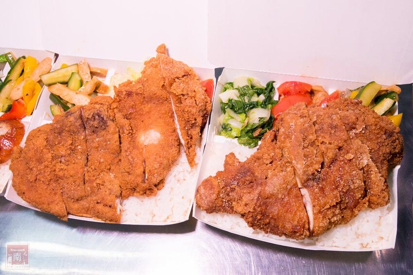 【臺南美食】正宗港式燒臘便當｜主廚超過15年燒臘經驗｜超大隻雞腿｜燒鴨｜火肉｜叉燒｜油雞｜蔥油~品銘中港式燒臘新市店 - 南人幫