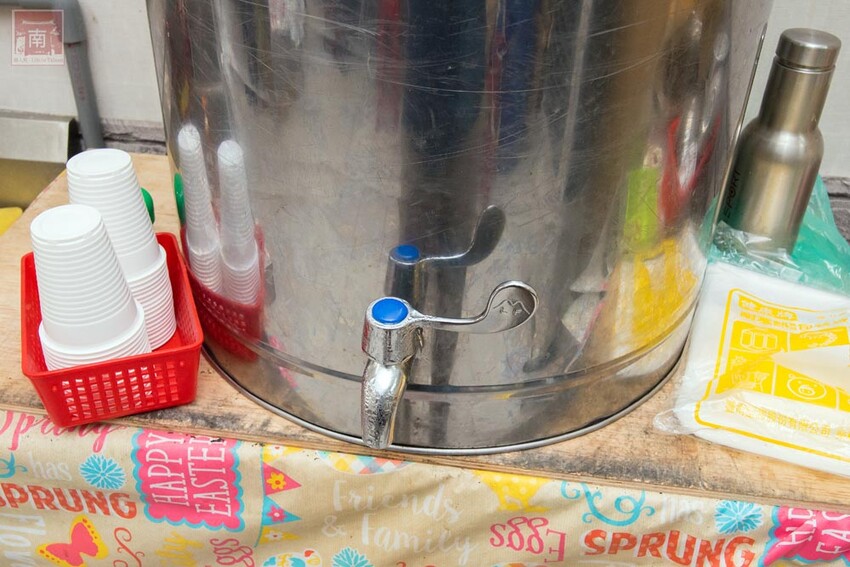 【臺南美食】正宗港式燒臘便當｜主廚超過15年燒臘經驗｜超大隻雞腿｜燒鴨｜火肉｜叉燒｜油雞｜蔥油~品銘中港式燒臘新市店 - 南人幫