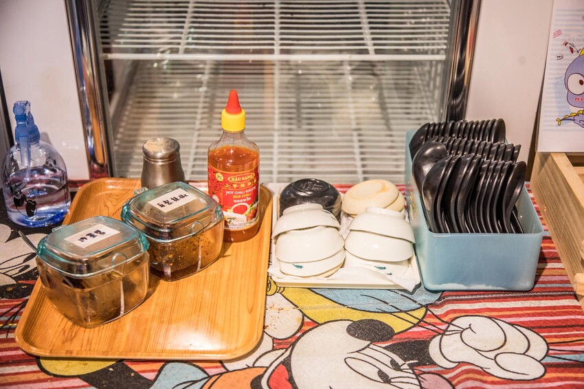 整碗都是肉肉！免百元就可以享受道地馬來西亞肉骨茶，免費續湯喝到飽