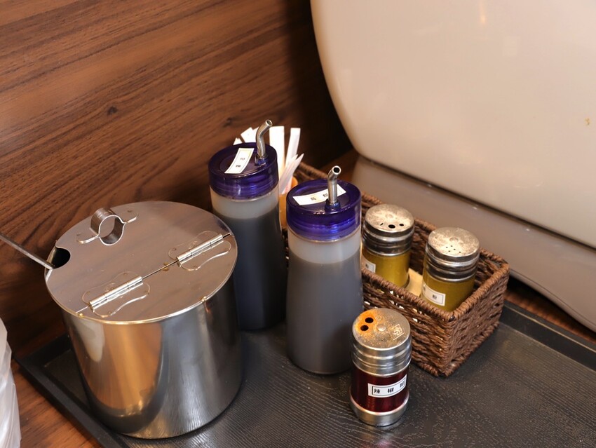 高雄超人氣鍋燒麵來台南啦!超浮誇爆量海鮮蓋住整個大碗公