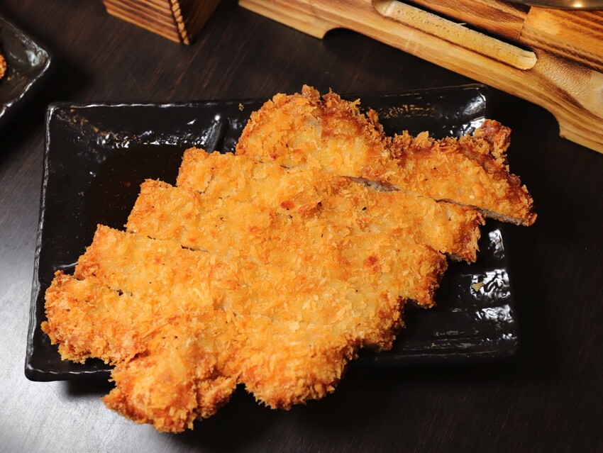 高雄超人氣鍋燒麵來台南啦!超浮誇爆量海鮮蓋住整個大碗公