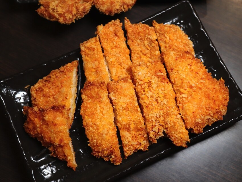 高雄超人氣鍋燒麵來台南啦!超浮誇爆量海鮮蓋住整個大碗公