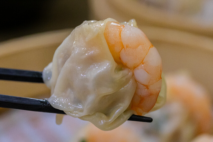 高雄市苓雅區高雄美食 – 古猗園灌湯包 x 現包現蒸滋味好 / 皮薄餡多汁鮮美