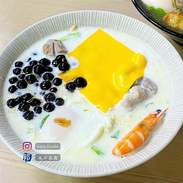 珍珠奶茶x鍋燒意麵｜新莊鍋燒意麵推薦 @neru.foodie / 丸の良食