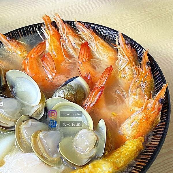 珍珠奶茶x鍋燒意麵｜新莊鍋燒意麵推薦 @neru.foodie / 丸の良食