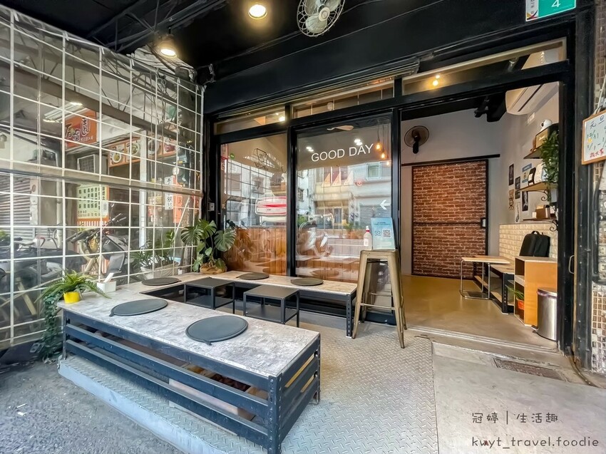 LINE_ALBUM_RW COFFEE_220320_2.jpg