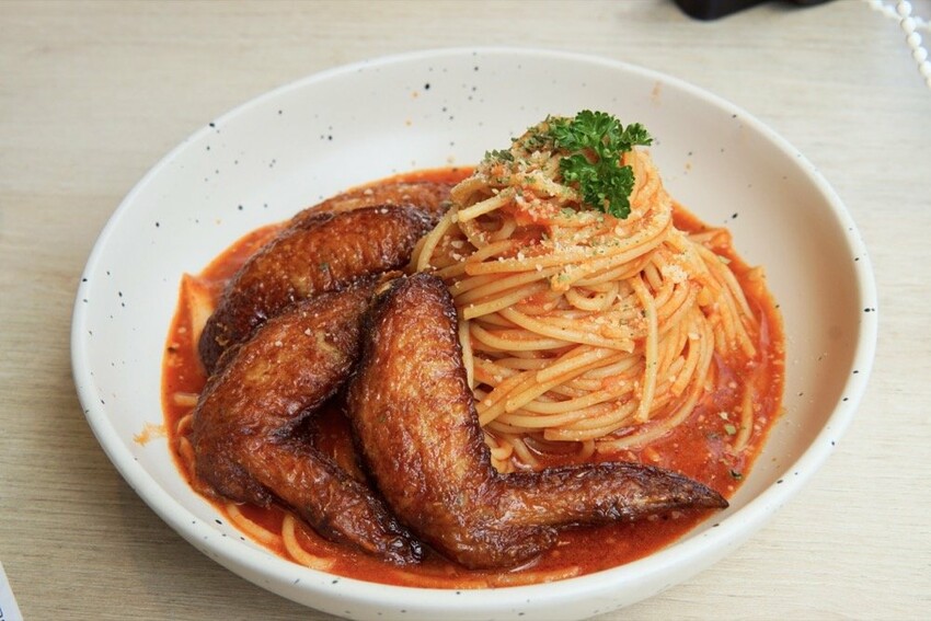 食久。茶事|台中大里美食-超美玻璃貨櫃屋咖啡廳、美味下午茶|台中餐廳推薦