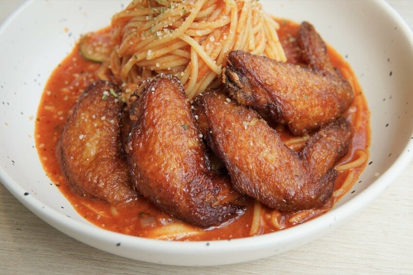 食久。茶事|台中大里美食-超美玻璃貨櫃屋咖啡廳、美味下午茶|台中餐廳推薦