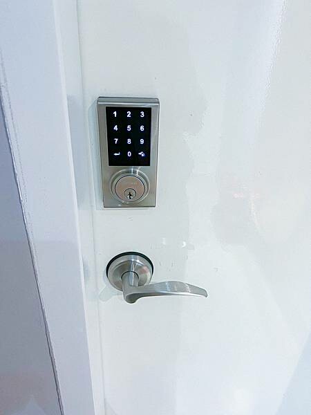 (台南旅遊)納春公寓民宿 台南中西區民宿/包棟/親子/情侶/旅遊推薦 隱身在蝸牛巷中 文青質感系民宿