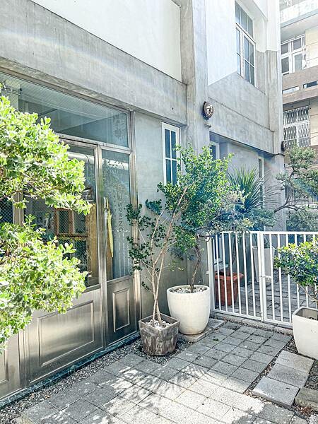 (台南旅遊)納春公寓民宿 台南中西區民宿/包棟/親子/情侶/旅遊推薦 隱身在蝸牛巷中 文青質感系民宿
