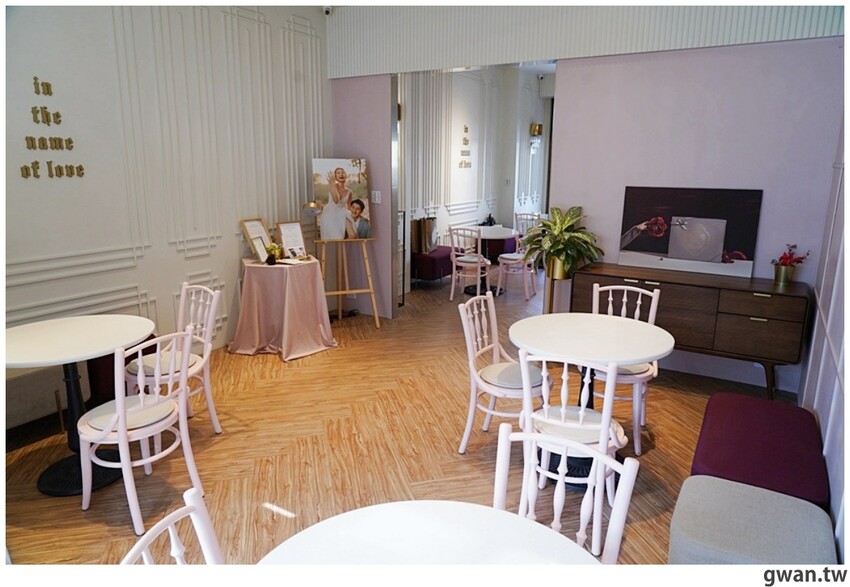 第一次吃到這麼多檸檬丁的小蛋糕，酸甜不膩好特別！限量禮盒建議先預訂