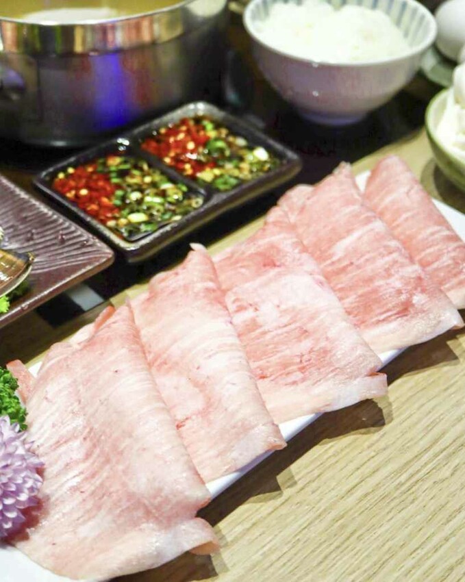 蟳鮮屋桃園藝文特區新開幕火鍋，吸睛水族箱海產現點現撈 – Iris eating