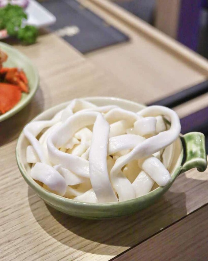 蟳鮮屋桃園藝文特區新開幕火鍋，吸睛水族箱海產現點現撈 – Iris eating