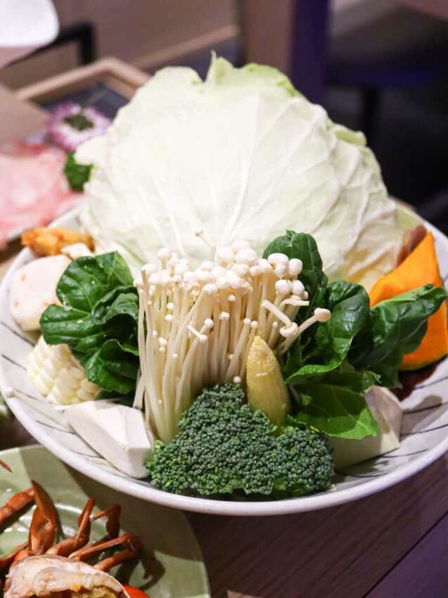 蟳鮮屋桃園藝文特區新開幕火鍋，吸睛水族箱海產現點現撈 – Iris eating