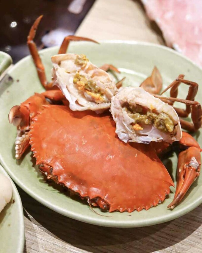 蟳鮮屋桃園藝文特區新開幕火鍋，吸睛水族箱海產現點現撈 – Iris eating