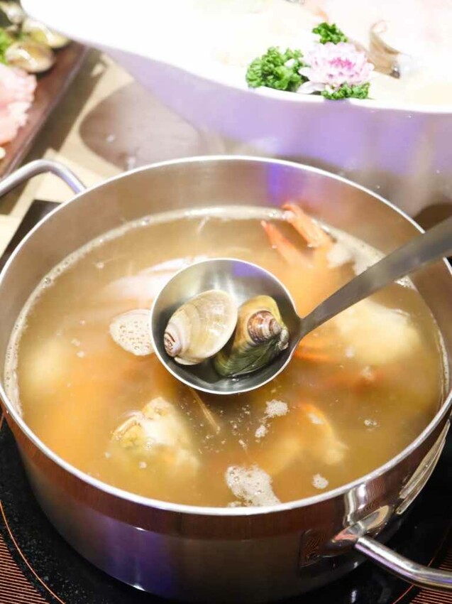 蟳鮮屋桃園藝文特區新開幕火鍋，吸睛水族箱海產現點現撈 – Iris eating